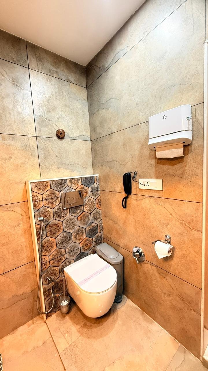 Window view showcasing Kashmir valley from Pear Meadows